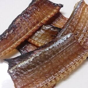 おやつに酒の肴に太刀魚骨せんべい（味醂干し）